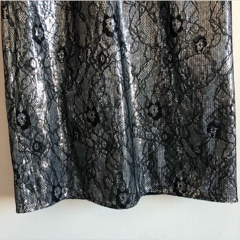 Michael Kors Shimmering Black Silver Sequin Dress
Women’s Size S - Picture 4 of 8